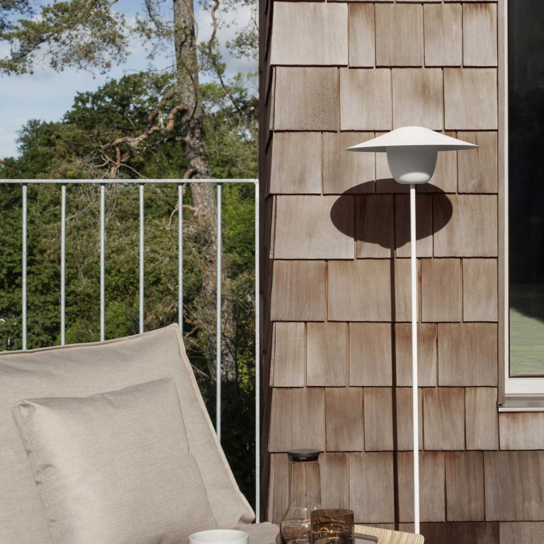 Blomus Ani Stehlampe Outdoor Mobile LED-Leuchte Aluminium