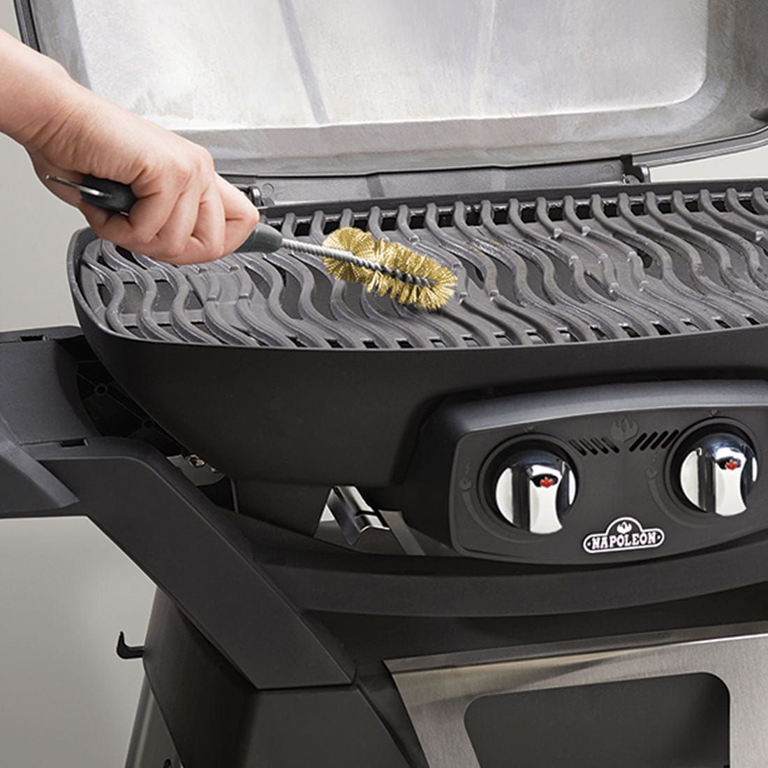 Napoleon 3-seitige Grillbürste mit Messingborsten für TravelQ