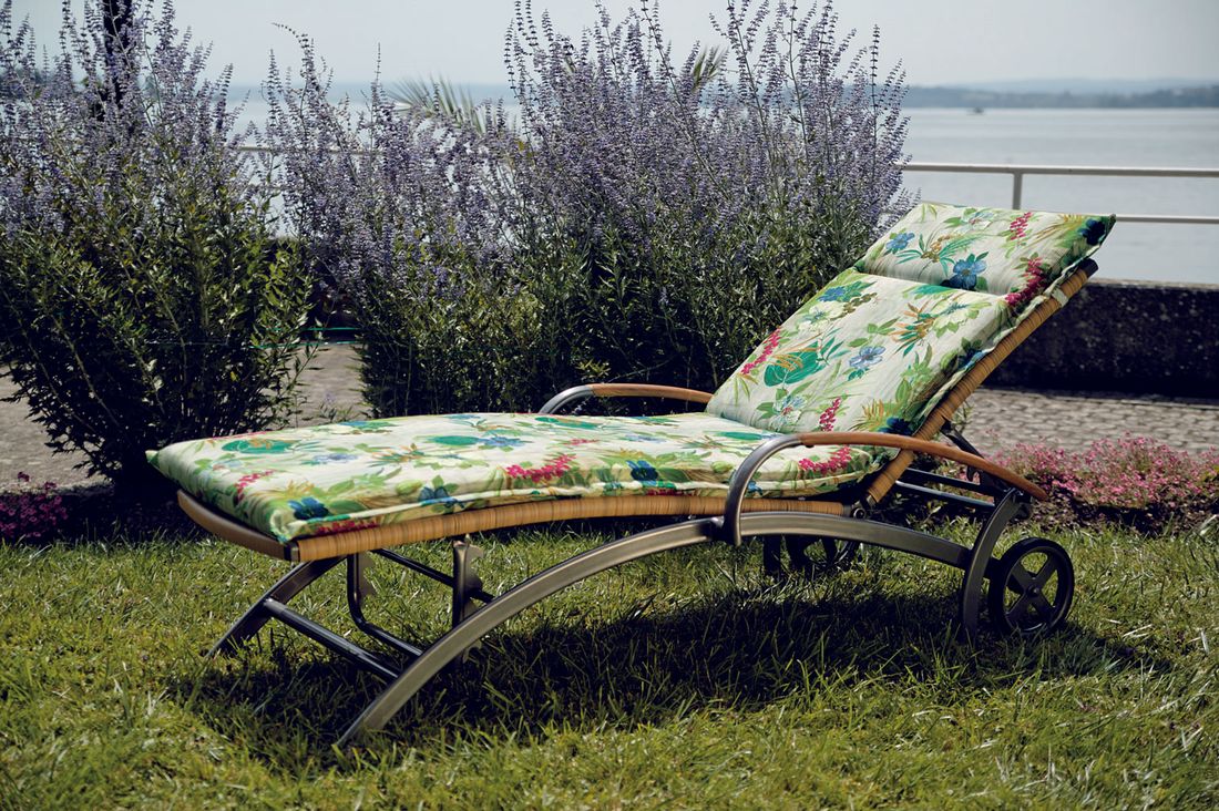 Best Romantica Gartenliege mit Teakholz-Armlehnen Aluminium/Geflecht