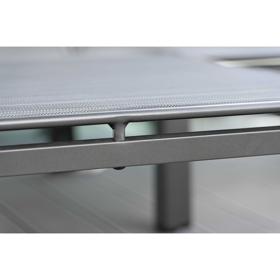 Stern Skelby Loungehocker Aluminium/Textilene