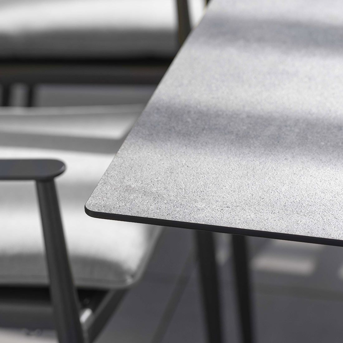Stern Vanda Diningsessel Aluminium/Outdoorstoff