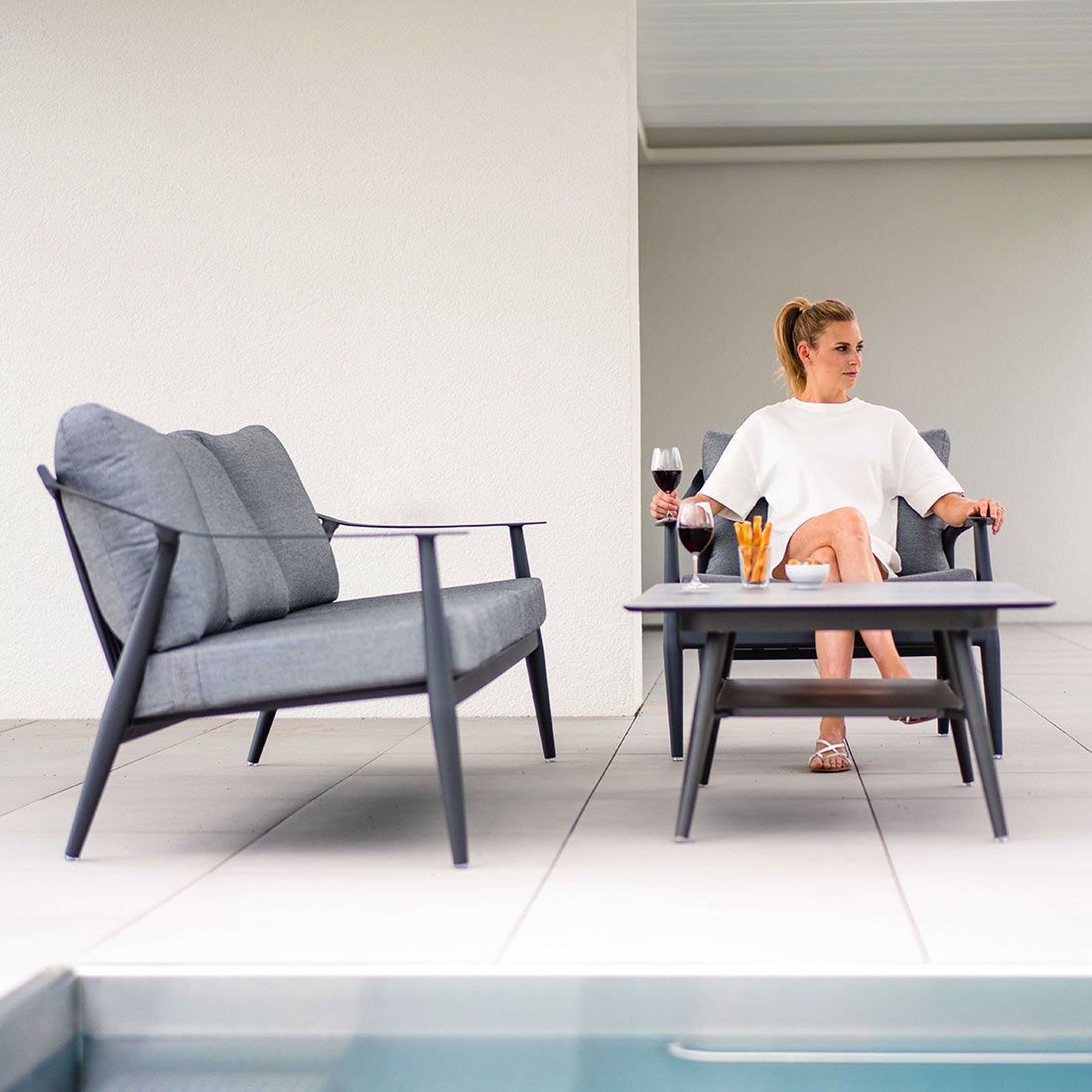 Stern Vanda 3-Sitzer Sofa Aluminium/Outdoorstoff