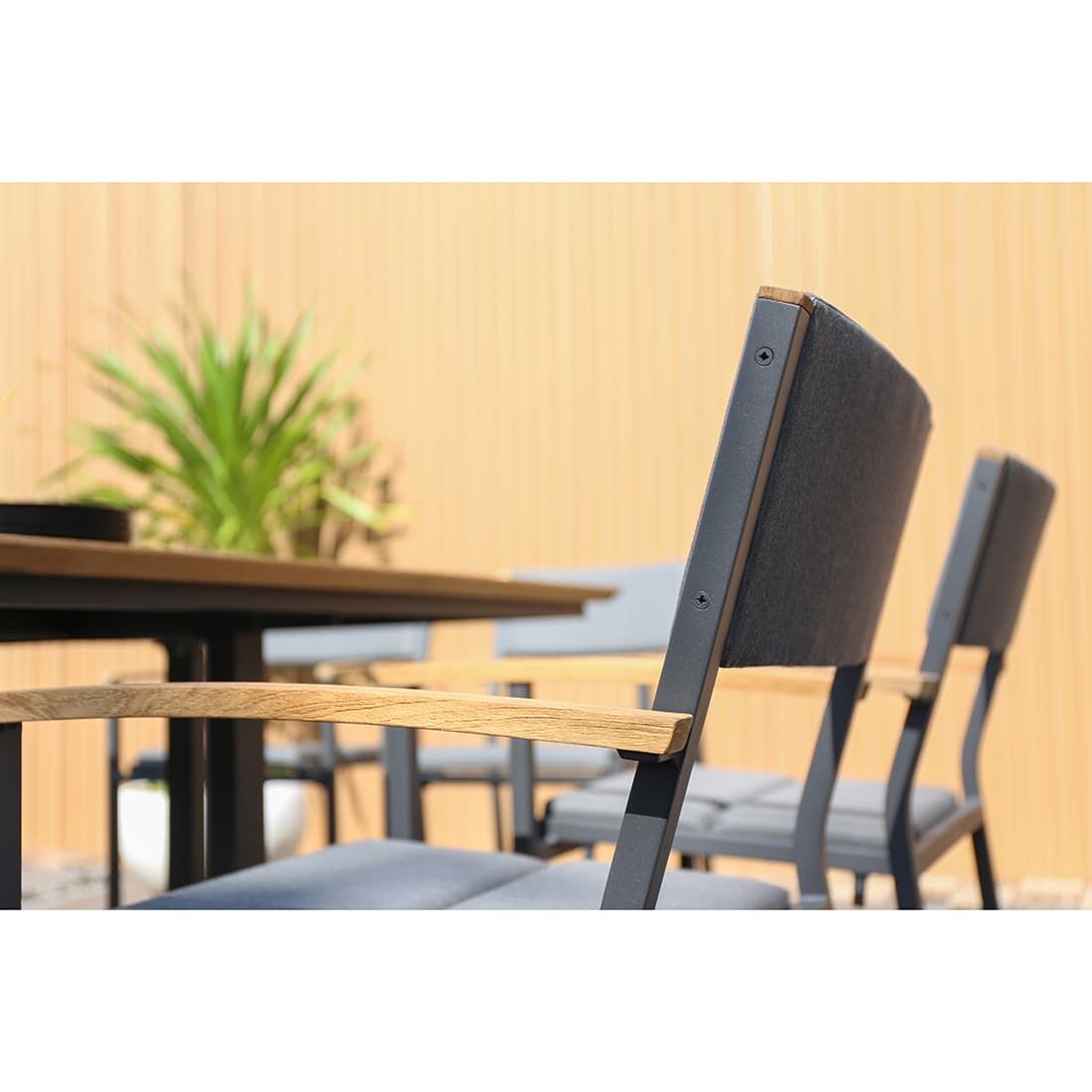 Zebra Quadux Stapelsessel Aluminium/Tuvatextil