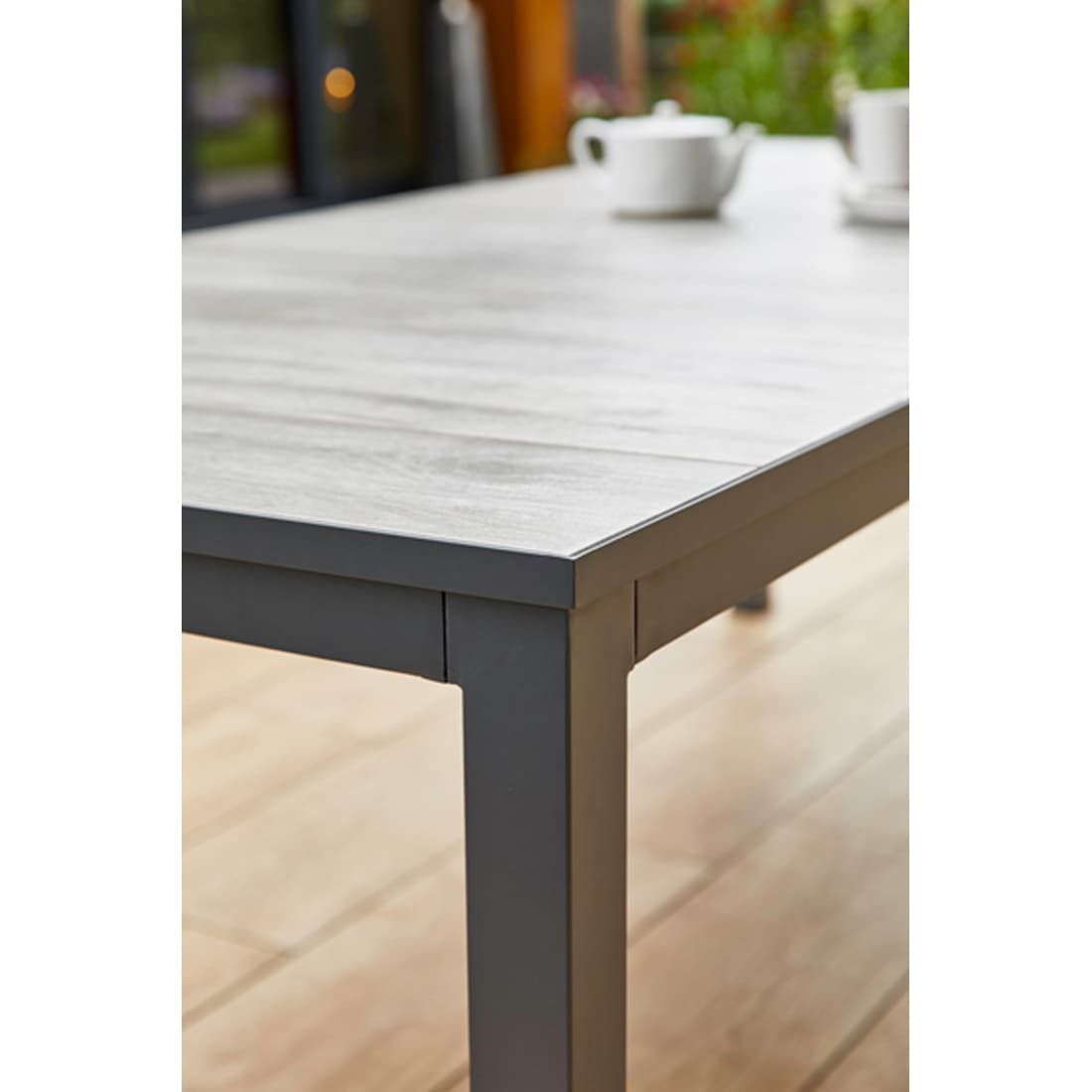 Hartman Comino Gartentisch Aluminium/Keramik