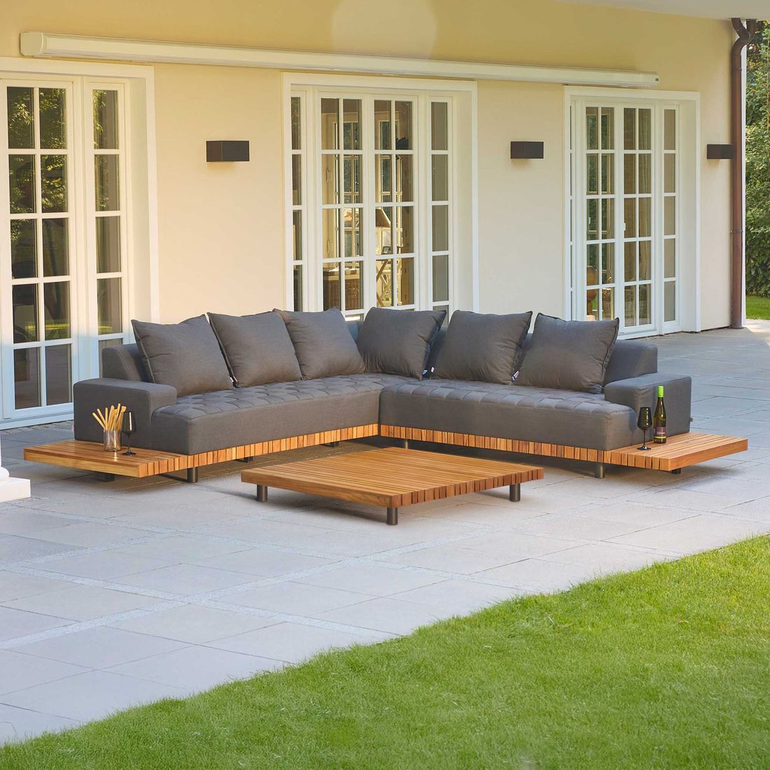 LC Garden Sunbay Loungetisch 120x120cm Aluminium/Teak