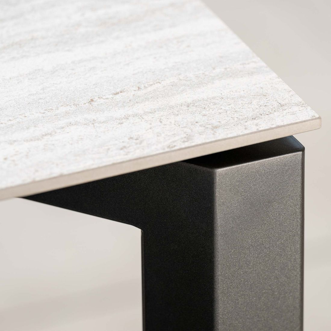 Stern Gartentisch-Platte Dekton