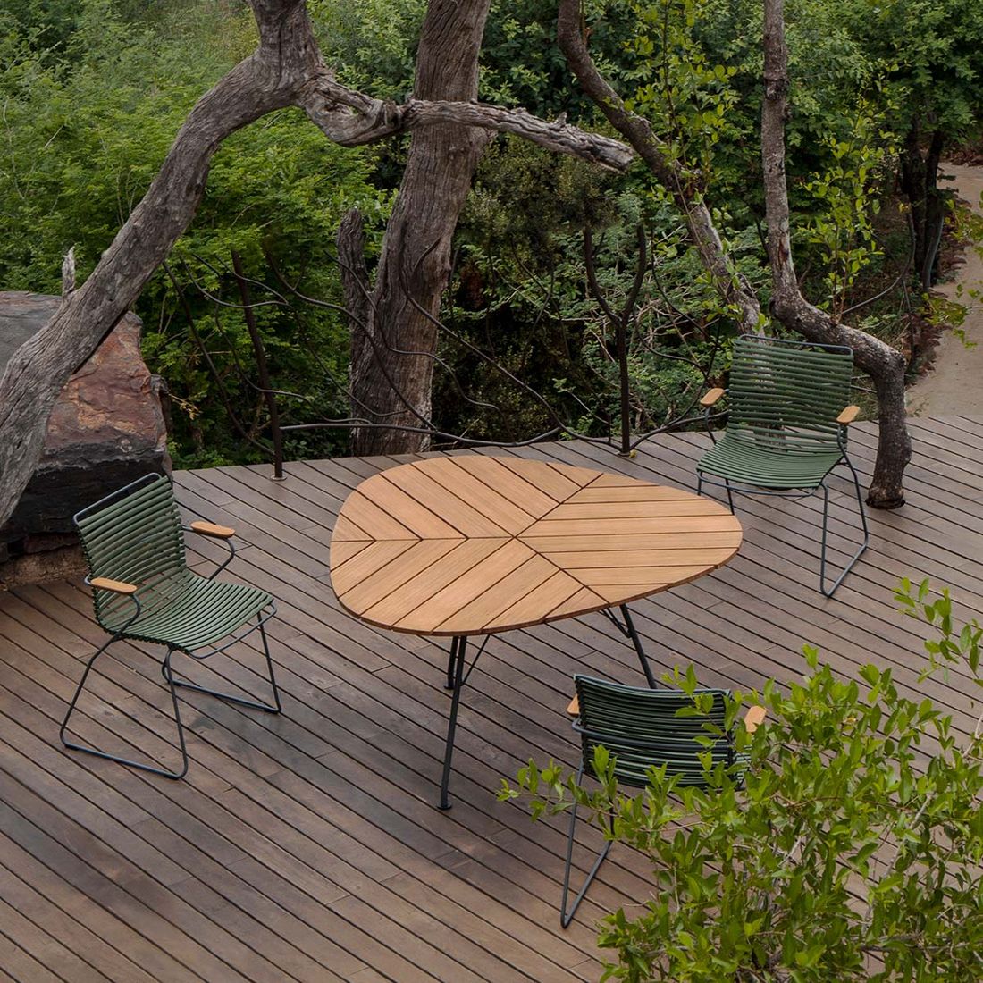 HOUE Leaf Gartentisch 146x146cm Stahl/Bambu