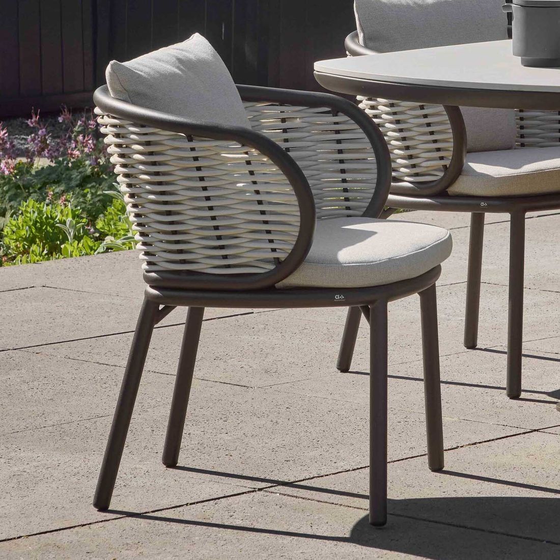 Apple Bee Pine Key Gartensessel Aluminium mit Sitz- und Rückenkissen