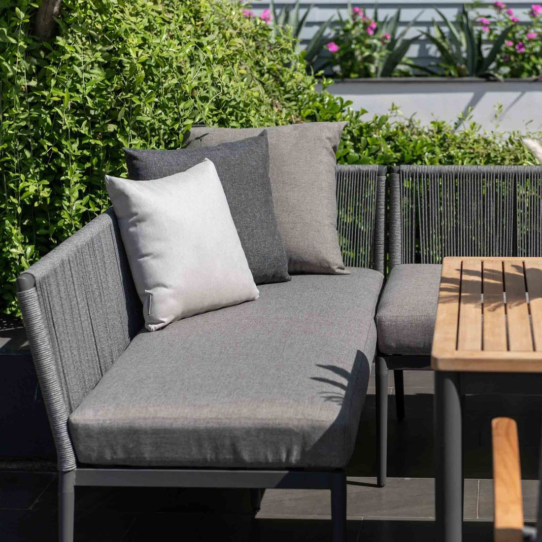LifestyleGarden Topaz Gartenmöbel-Set L (6 Plätze) Tisch 144x90cm