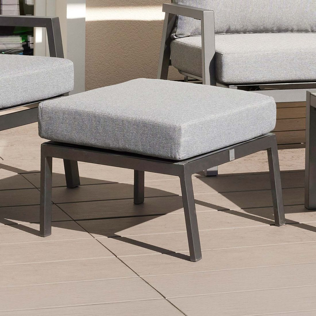 LC Garden Sondrino Loungehocker Aluminium/Kunstfaser