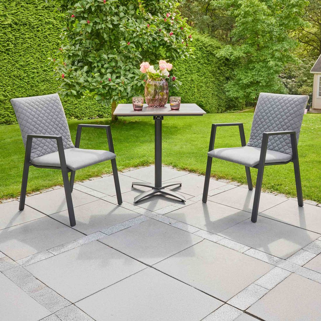 LC Garden Galomo Stapelsessel Aluminium/Sunbrella