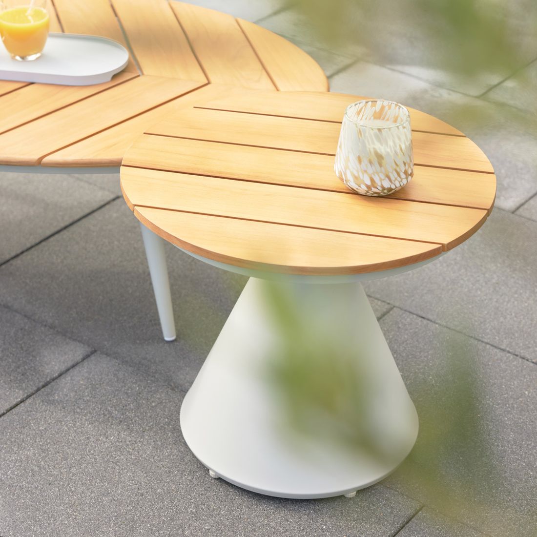 Interliving 7015 Beistelltisch Garten Ø50cm Aluminium/Teak