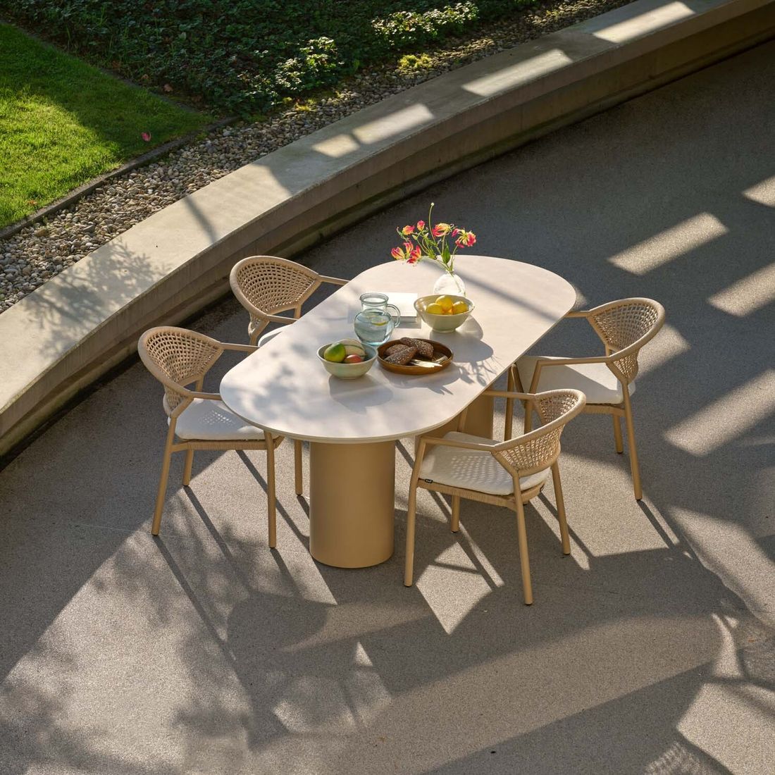 Hartman Valencia Gartentisch Aluminium/Keramik
