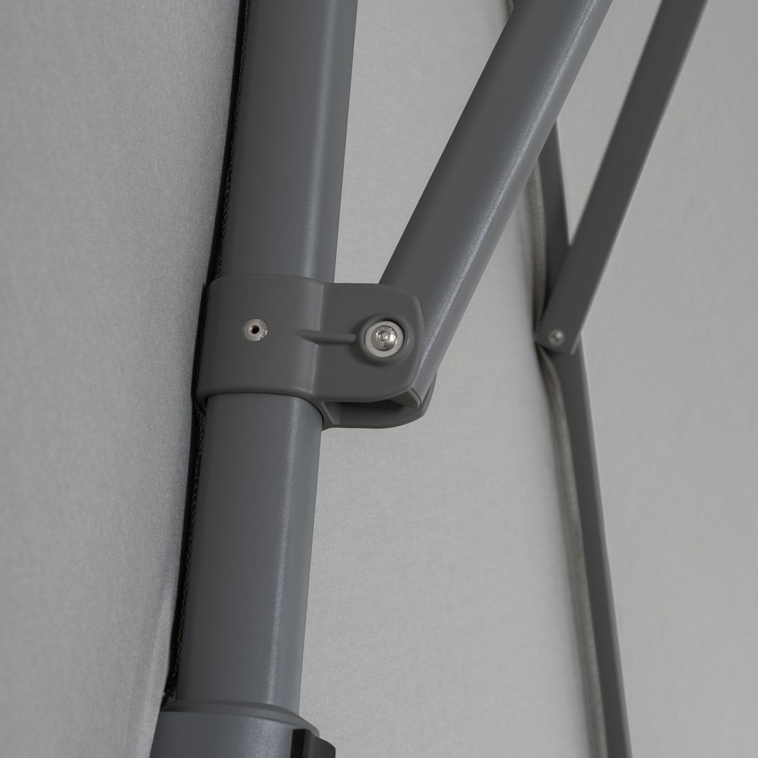 OUTLIV. Saint Tropez Ampelschirm Ø350cm