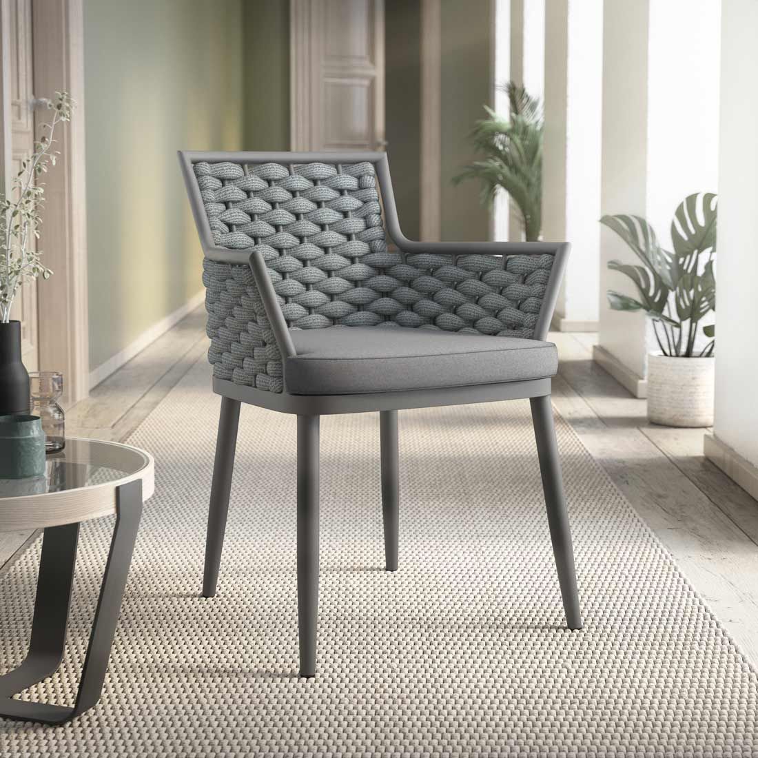 OUTLIV. Leon Gartensessel Aluminium mit Sitzkissen