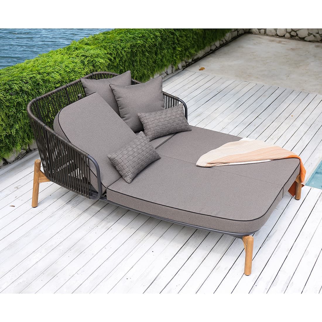 Zebra Pollux Daybed verstellbar inkl. Dekokissen Aluminium/Teak