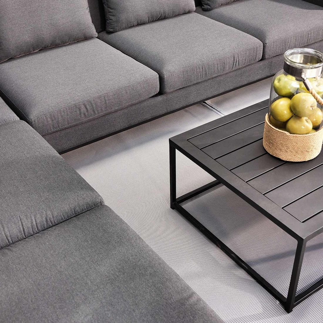 OUTLIV. June Ecklounge Aluminium/Sunbrella