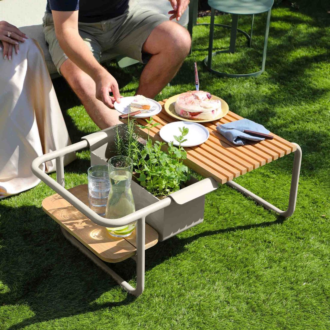 Zebra Somerset Loungetisch Aluminium/Teak