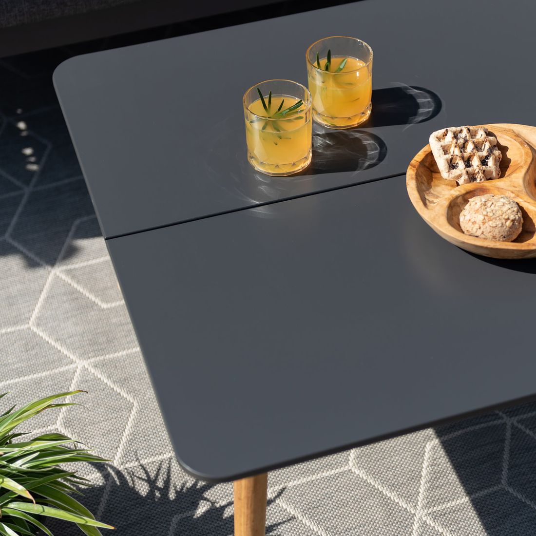 LifestyleGarden Amber Ecklounge inkl. Loungetisch Aluminium/Olefin/Teak