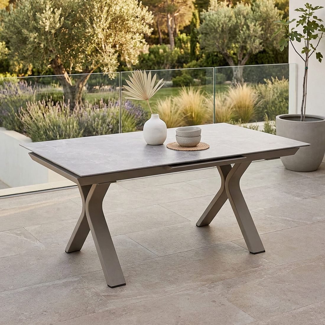 LC Garden Bari Ausziehtisch Aluminium/Sinterstone