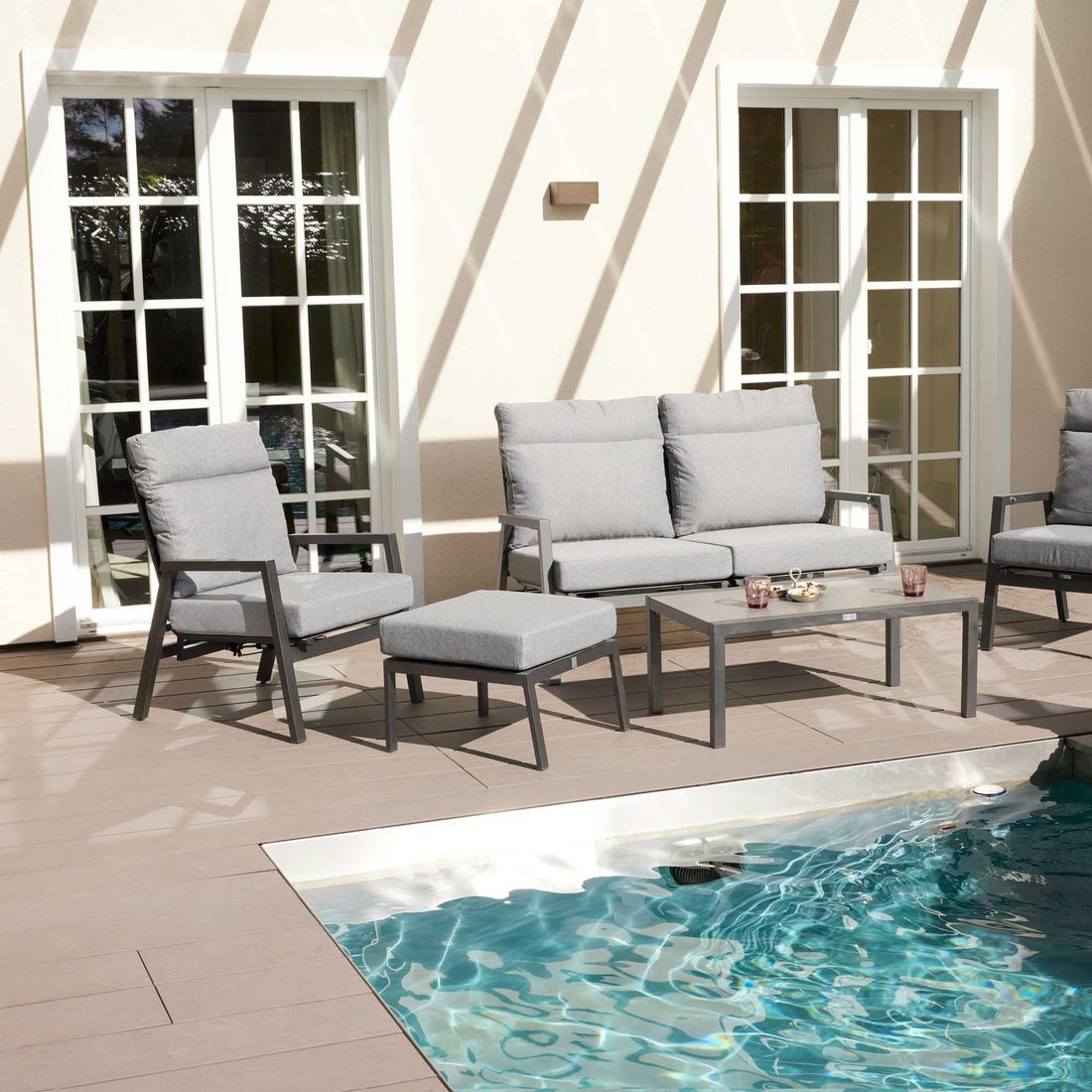 LC Garden Sondrino Loungehocker Aluminium/Kunstfaser