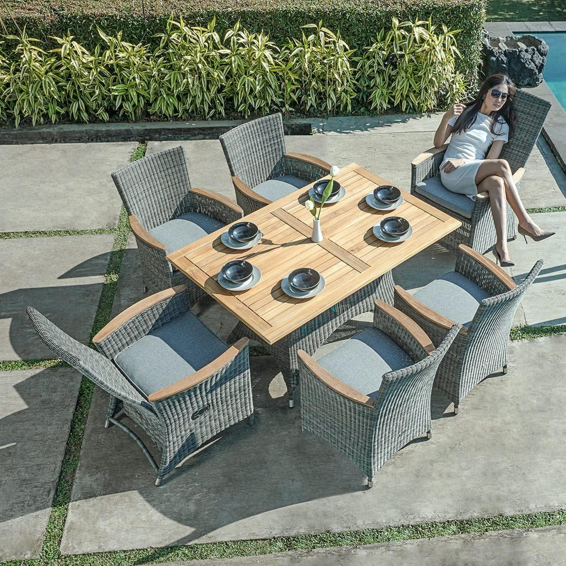 Zebra Status Gartentisch 140x90cm Geflecht/Teak