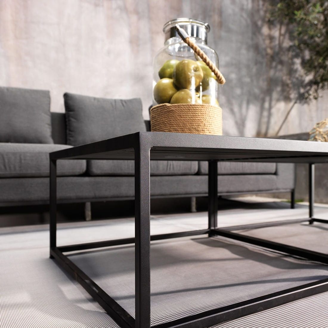 OUTLIV. June Ecklounge Aluminium/Sunbrella