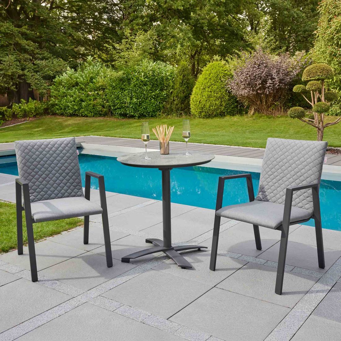 LC Garden Galomo Stapelsessel Aluminium/Sunbrella