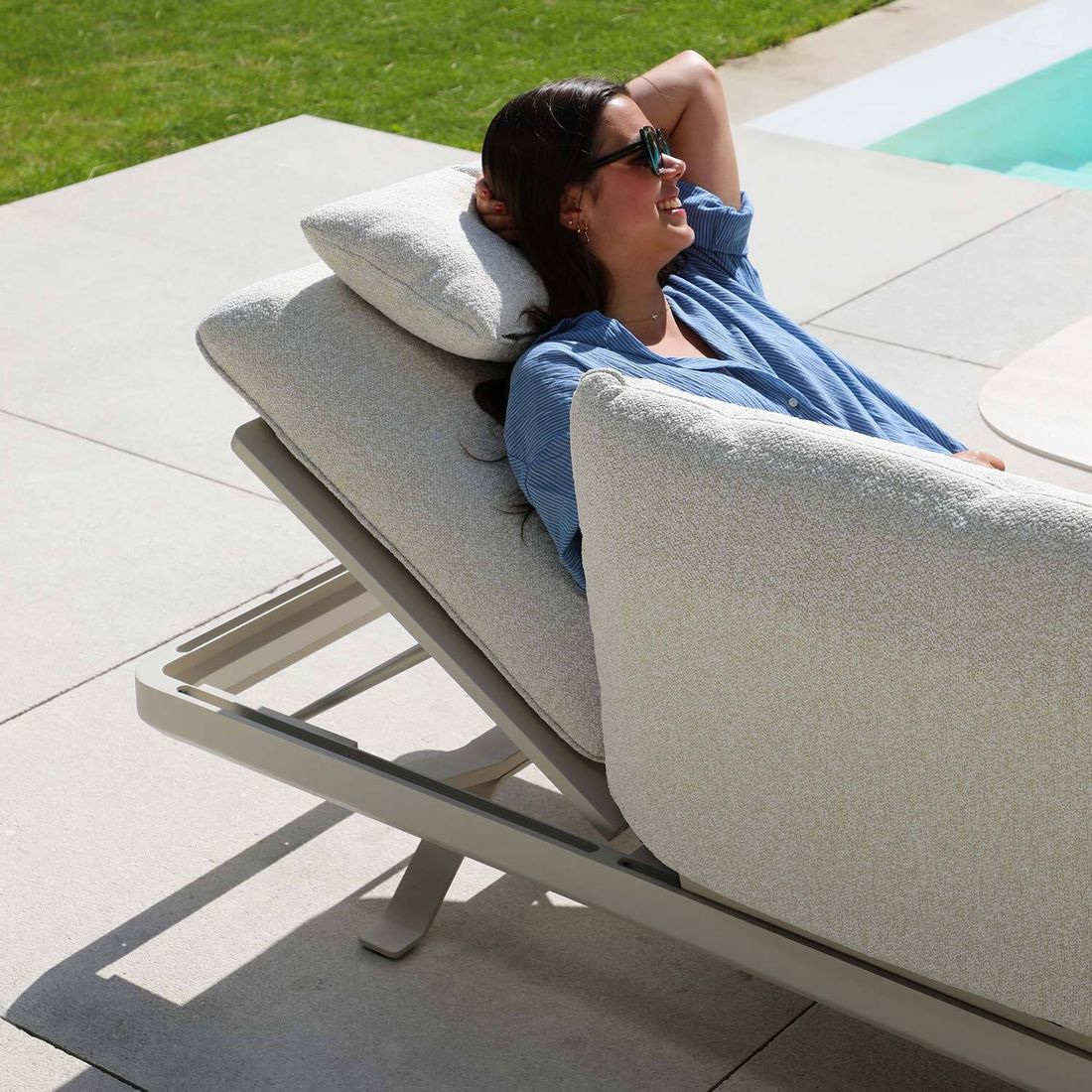 Zebra Sky Neo Gartenloungesofa verstellbar Aluminium/Sunproof