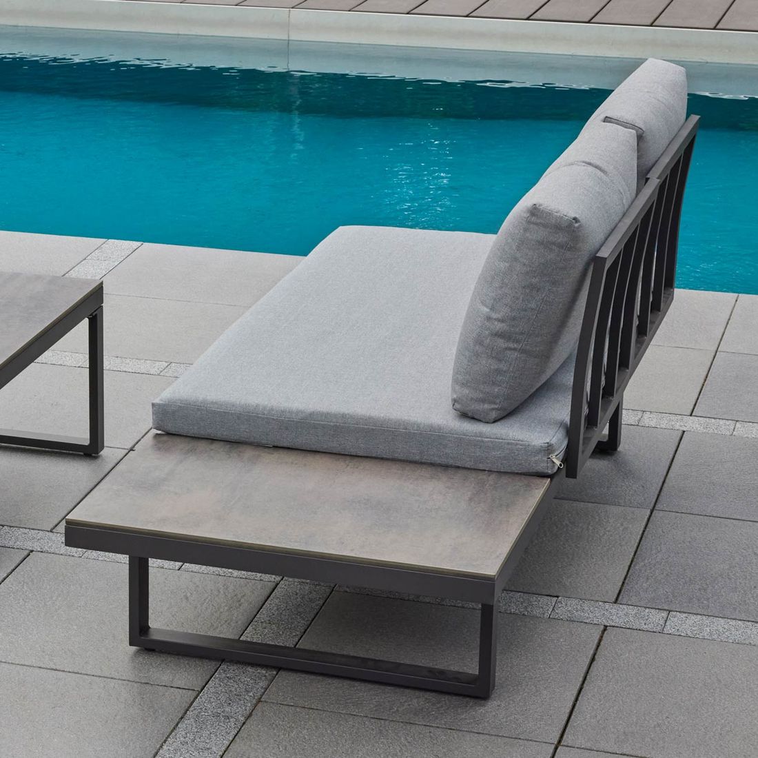 LC Garden Leyaro Ecklounge inkl. Loungetisch Aluminium/Polyester