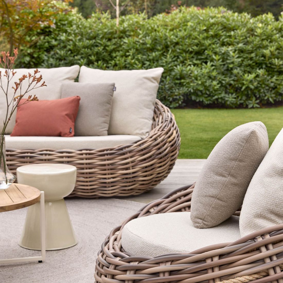 Apple Bee Cocoon Gartenloungesofa Polyrattan/Bee Wett