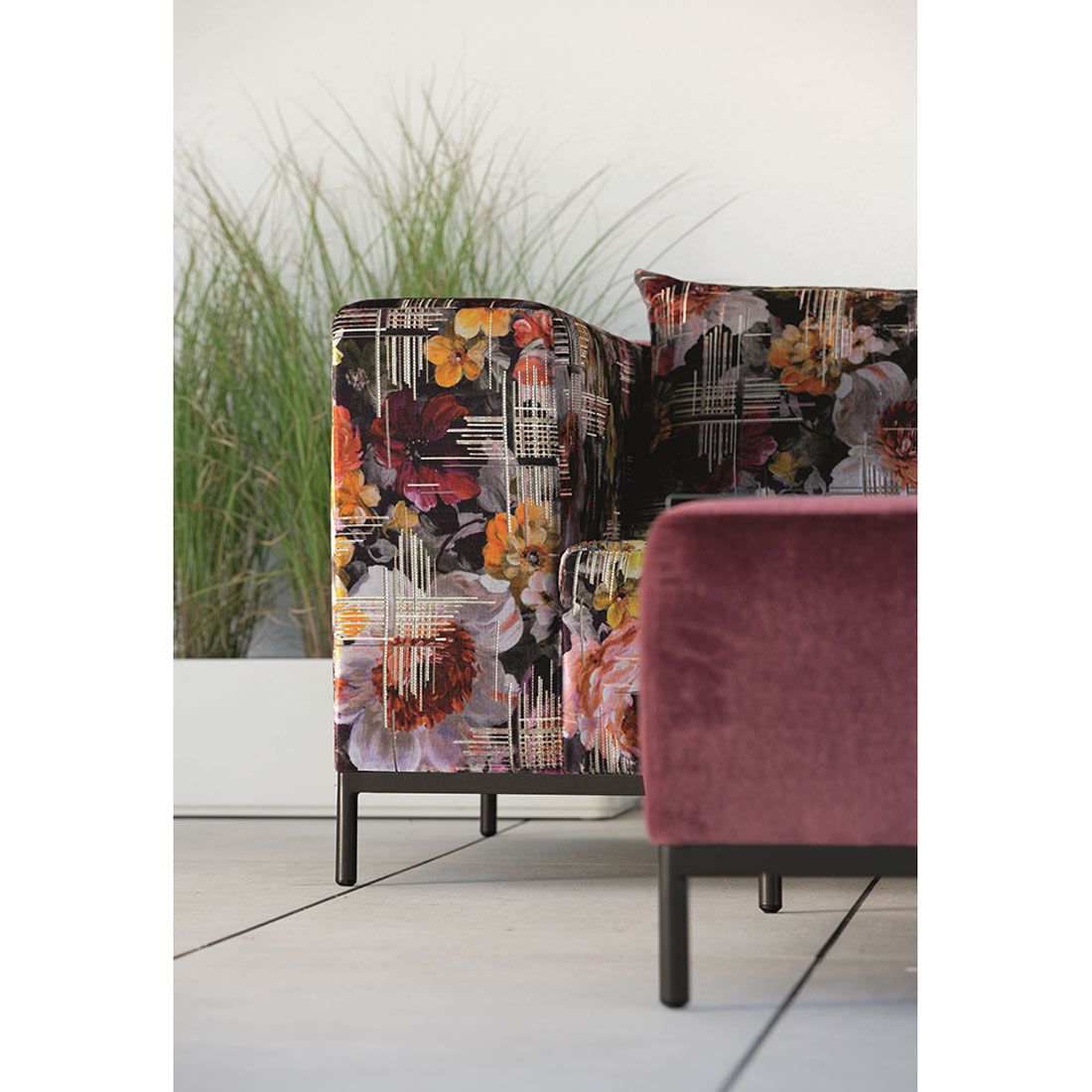 Stern Taavi Flower Ecklounge Aluminium/Polster