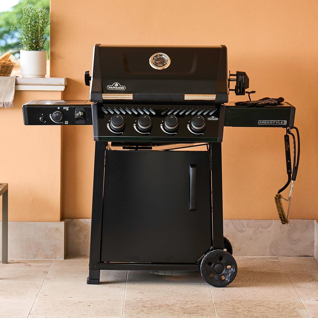 Napoleon Freestyle PRO 425 Gasgrill FP425DSIBPK