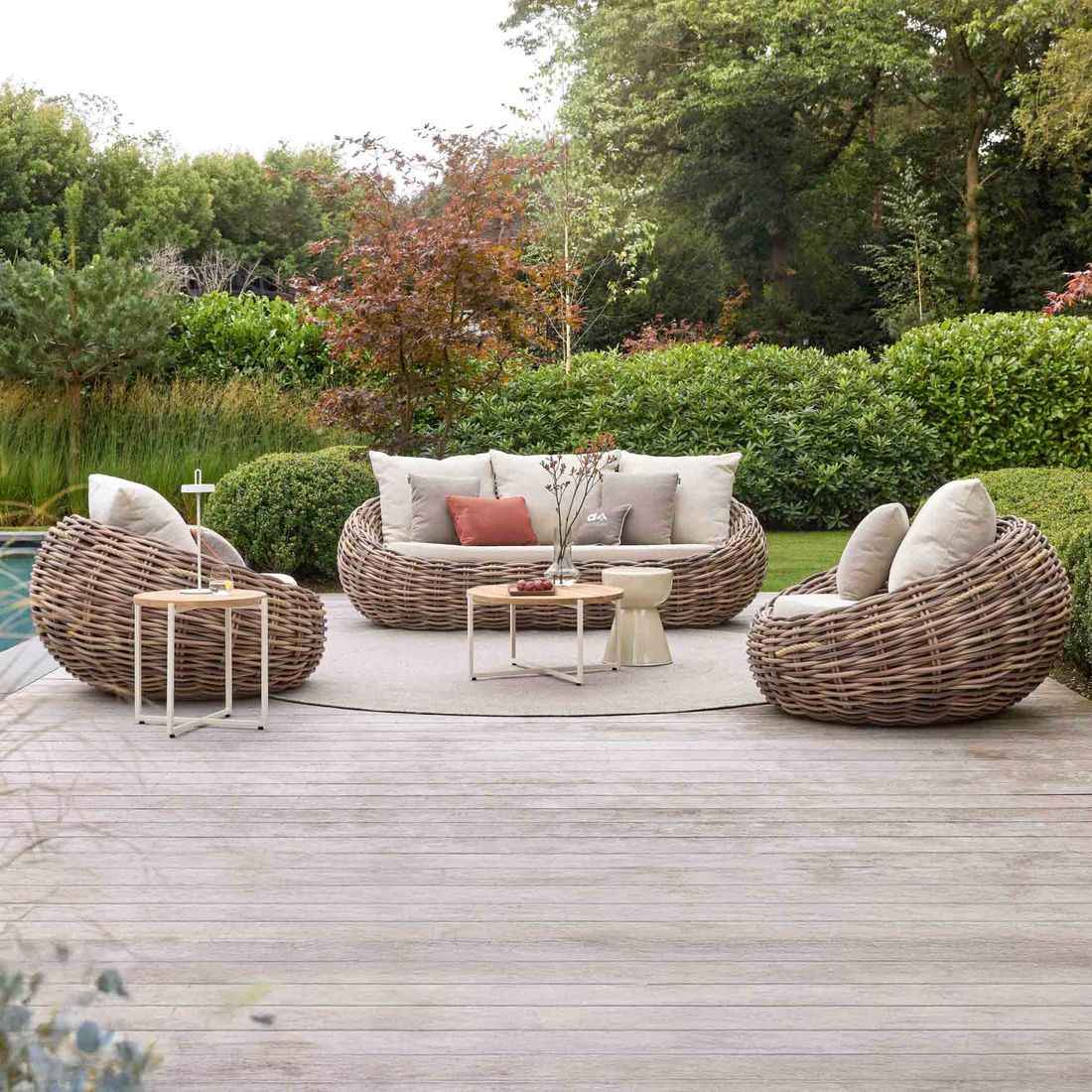 Apple Bee Cocoon Loungesessel Polyrattan/Bee Wett