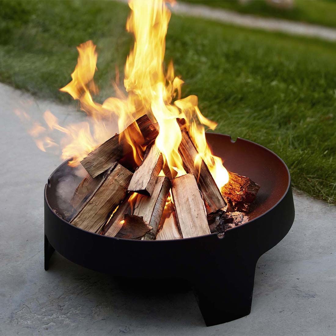 Cane-Line Ember Feuerschale Ø60 cm Gusseisen
