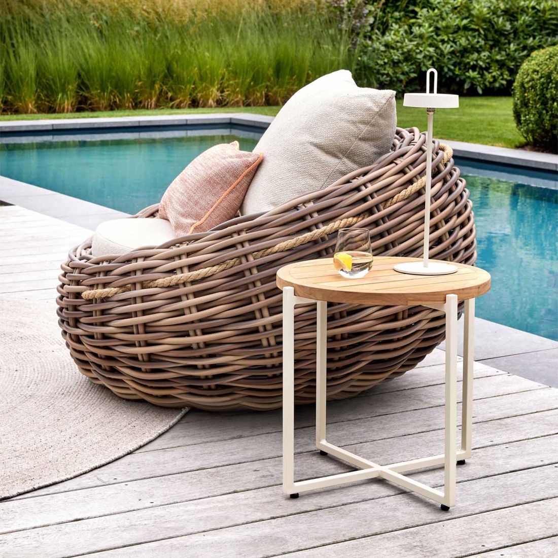 Apple Bee Cocoon Loungesessel Polyrattan/Bee Wett