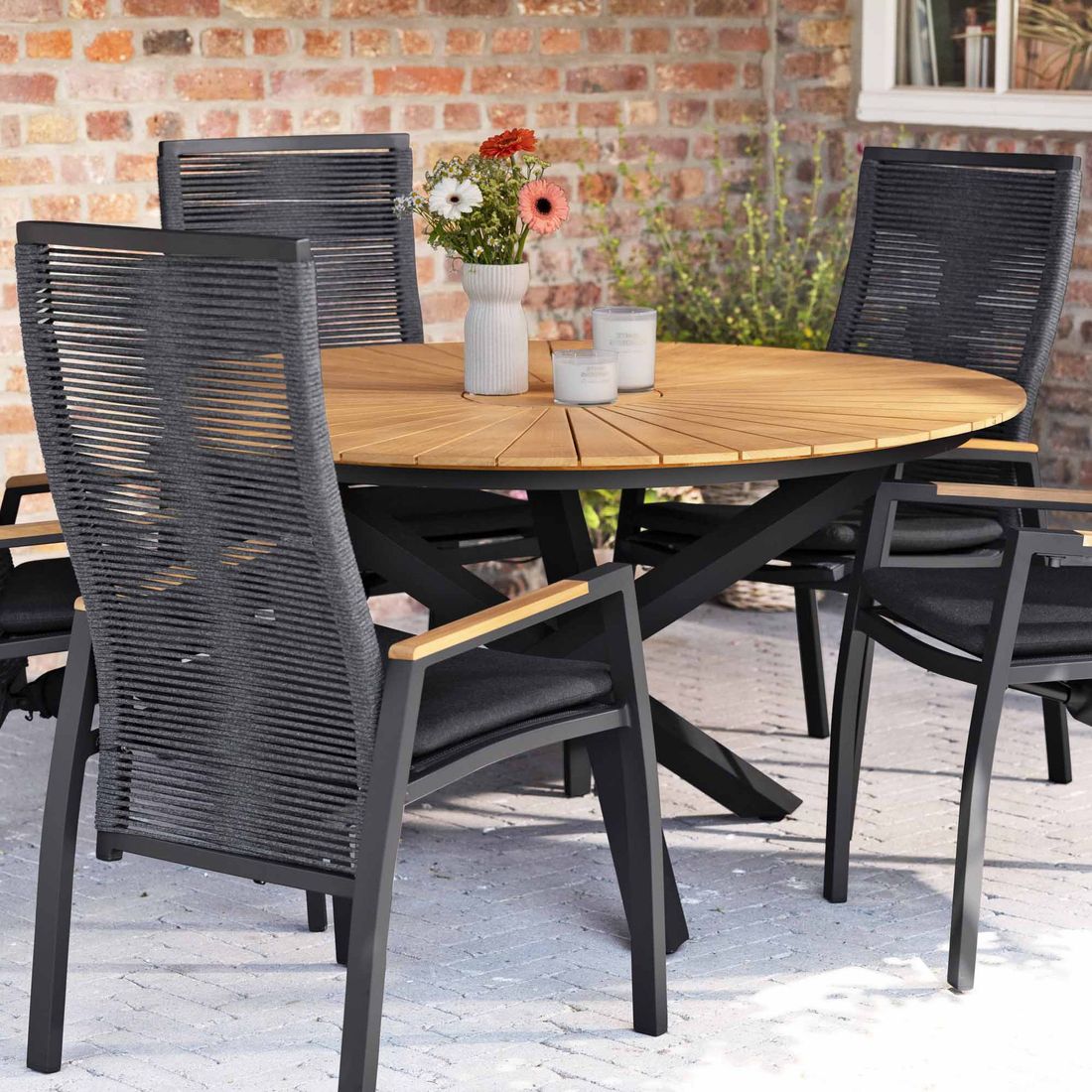 Interliving 7011 Gartentisch Ø140cm Aluminium/Teak