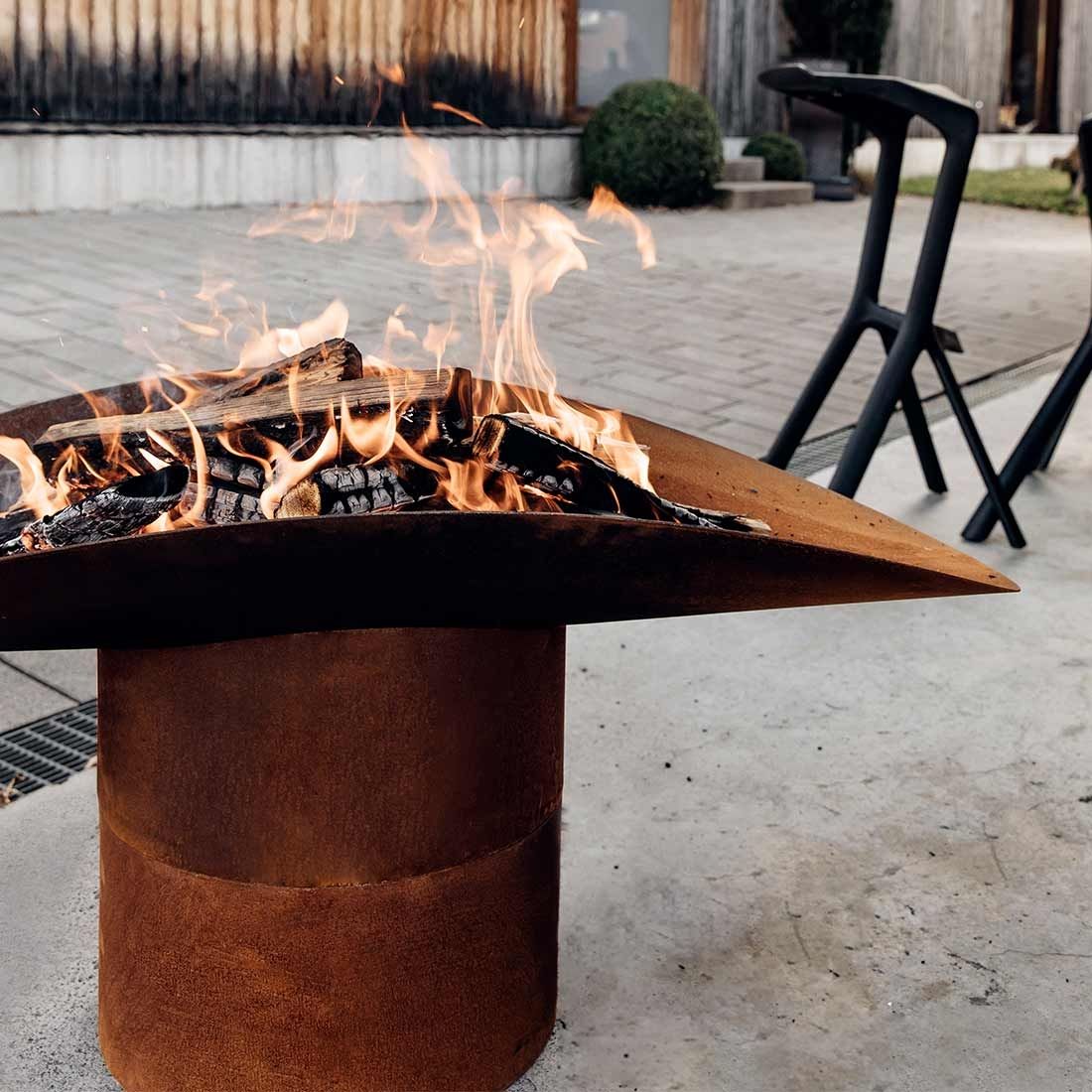 höfats ELLIPSE Fuss zu Feuerschale Corten-Stahl