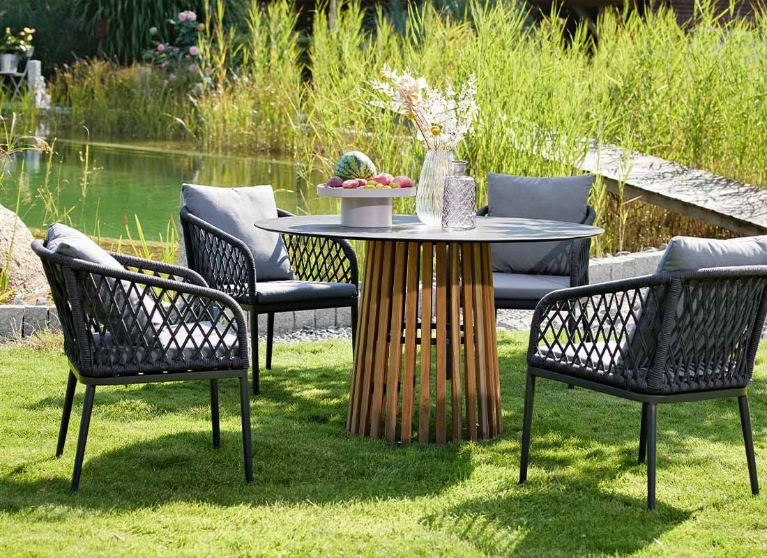 Interliving 7004 Gartentisch Ø125cm Teak/HPL