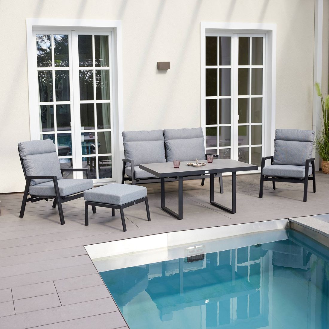 LC Garden Sondrino Gartenloungesofa Aluminium/Kunstfaser