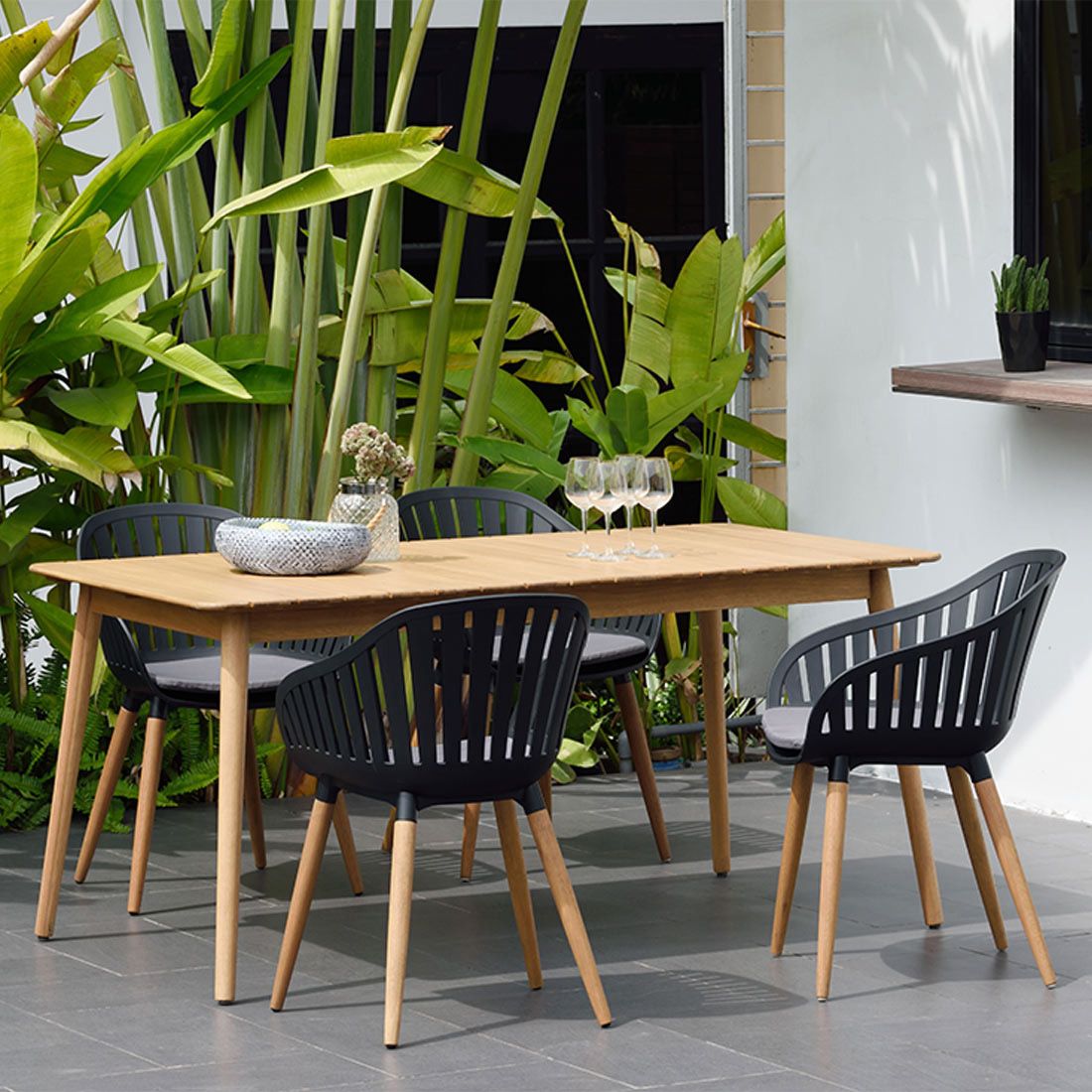 LifestyleGarden Nassau Gartentisch 160x90cm Eukalyptus