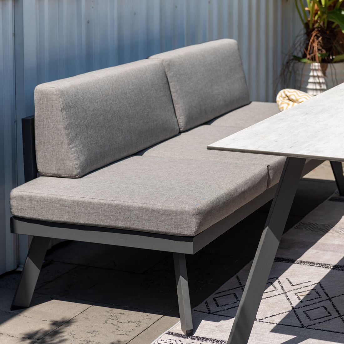 LifestyleGarden Opal Gartenmöbel-Set L (6 Plätze) Tisch 220x90cm