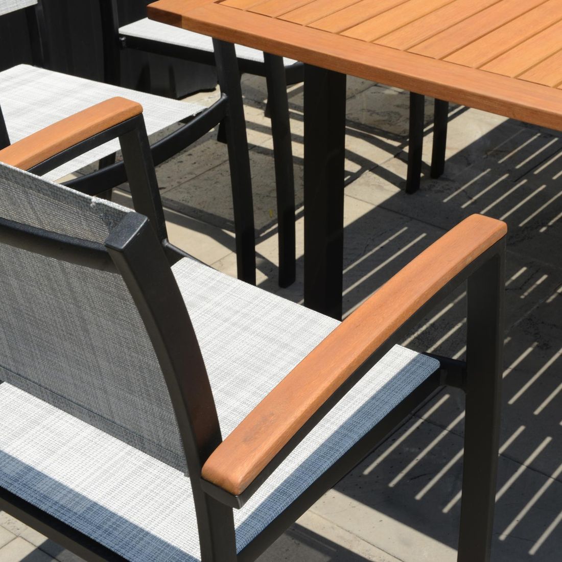 LifestyleGarden Ragusa Gartenmöbel-Set L (6 Plätze) Tisch 180/240x100cm