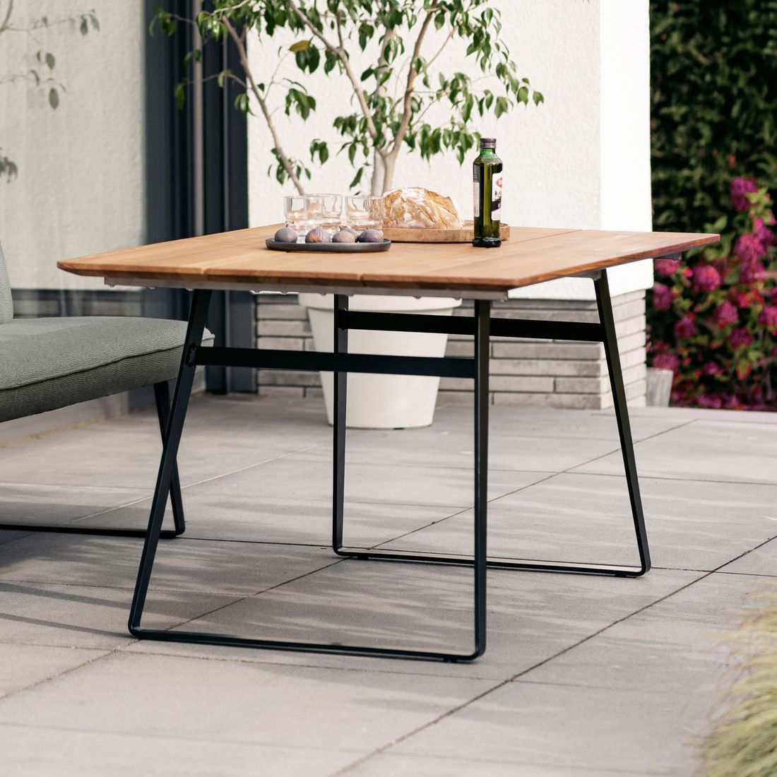 Niehoff Elba Gartentisch Stahl/Teak