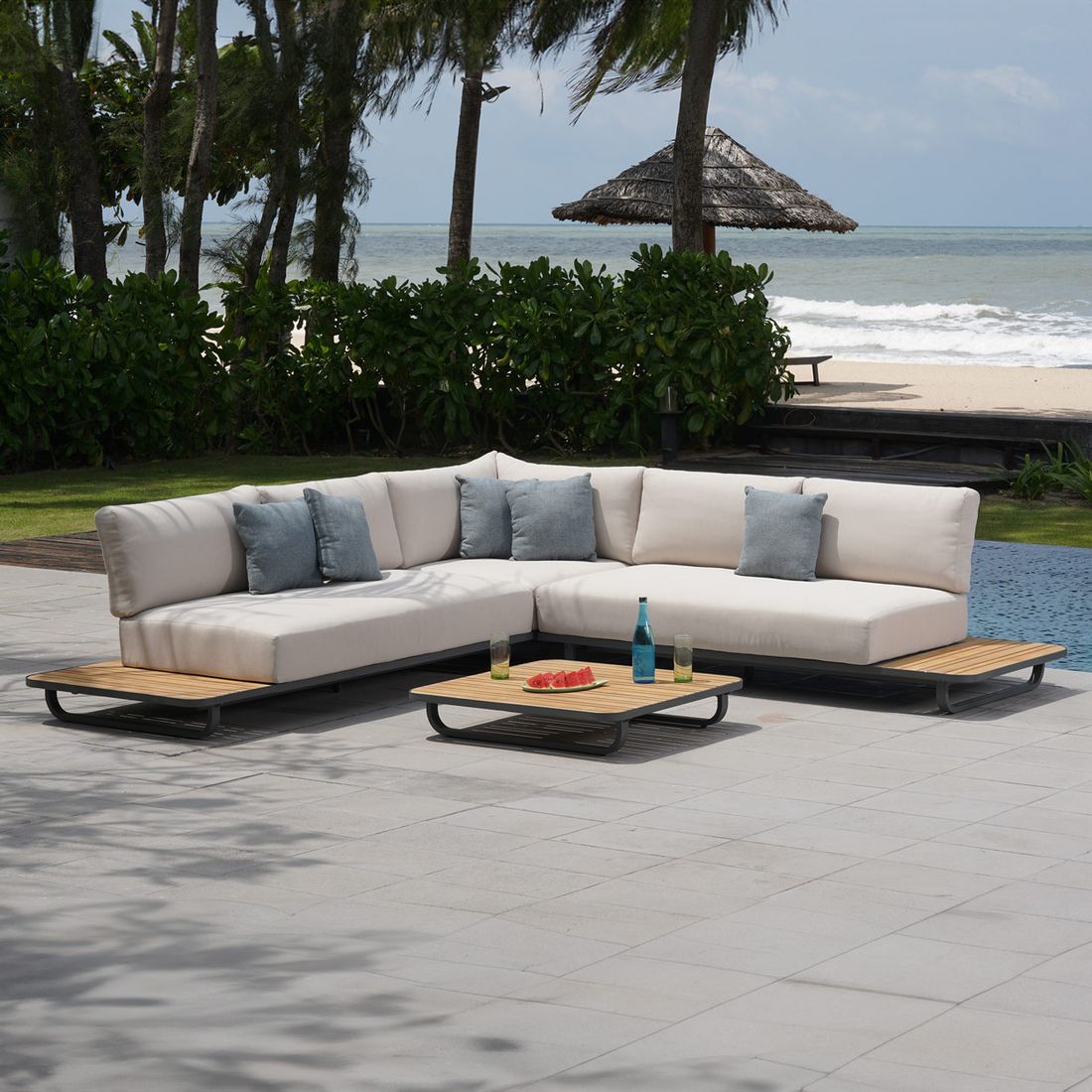 OUTLIV. Malibu Ecklounge Aluminium/Polyester