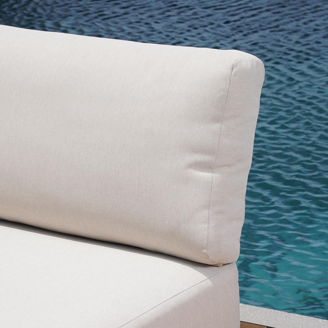 OUTLIV. Malibu Ecklounge Aluminium/Polyester