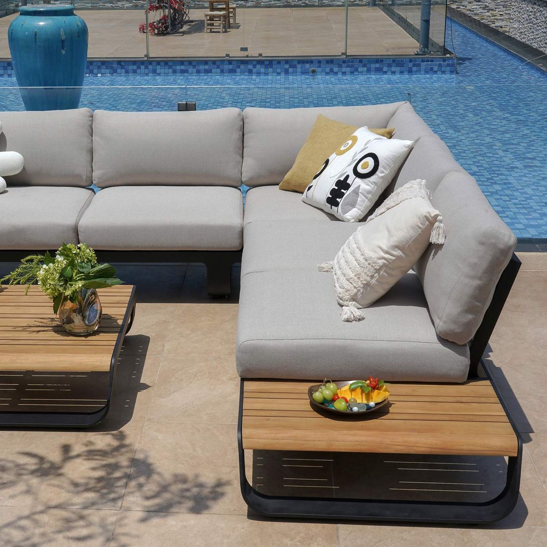 OUTLIV. Palm Springs Ecklounge Aluminium/Polyester