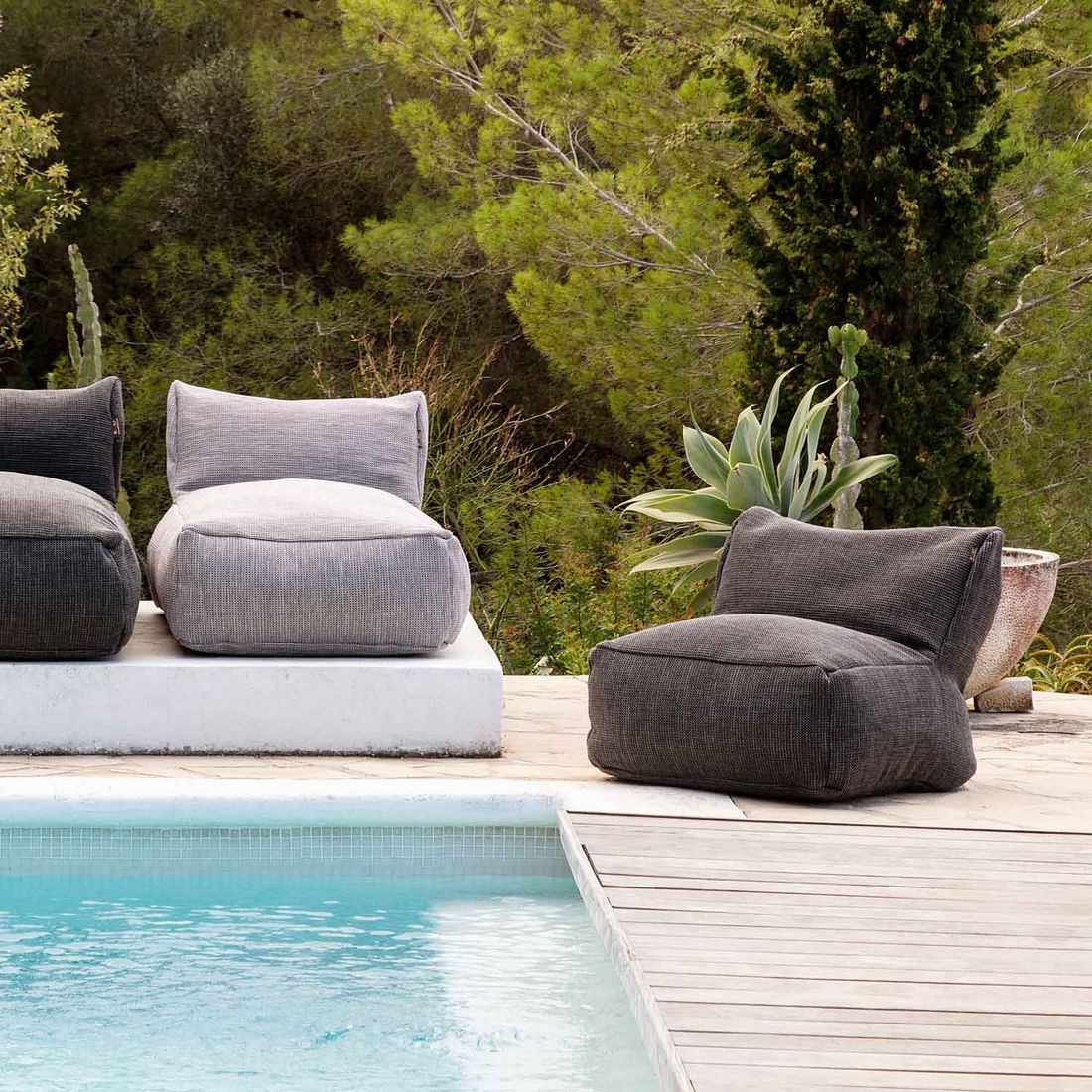 ROOLF Living Dotty Cloud Loungesessel Polypropylen