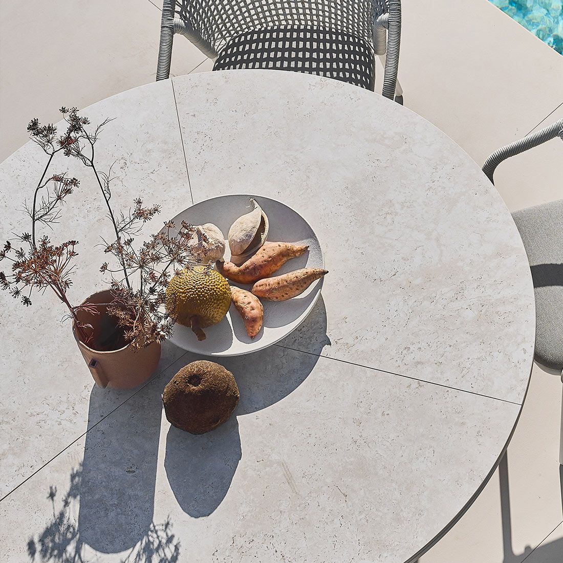 Solpuri Grid Gartentisch Ø150x75cm Aluminium/Dekton