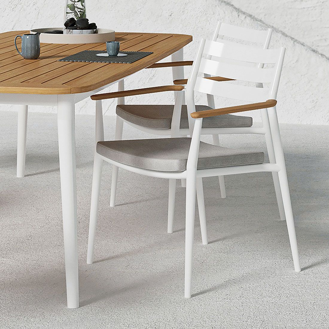 Solpuri Pia Stapelsessel Aluminium/Teak inkl. Kissen